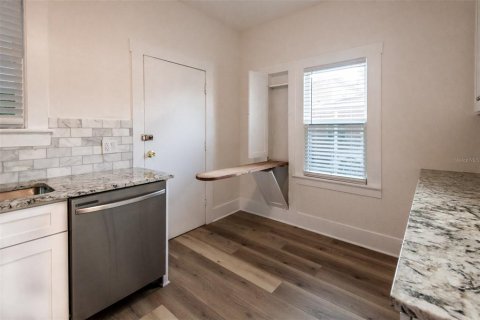 House in Sarasota, Florida 2 bedrooms, 101.45 sq.m. № 1742793 - photo 15
