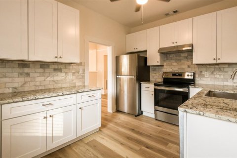 House in Sarasota, Florida 2 bedrooms, 101.45 sq.m. № 1742793 - photo 12