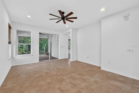 Villa ou maison à vendre à Poinciana, Floride: 2 chambres, 158.21 m2 № 2339666 - photo 15