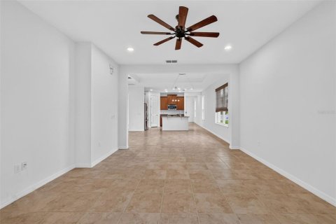 Villa ou maison à vendre à Poinciana, Floride: 2 chambres, 158.21 m2 № 2339666 - photo 12