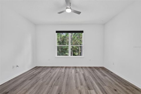 Villa ou maison à vendre à Poinciana, Floride: 2 chambres, 158.21 m2 № 2339666 - photo 19