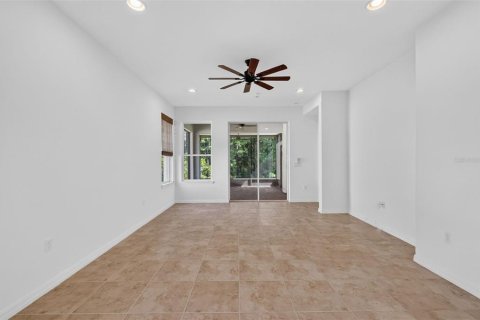 Villa ou maison à vendre à Poinciana, Floride: 2 chambres, 158.21 m2 № 2339666 - photo 10