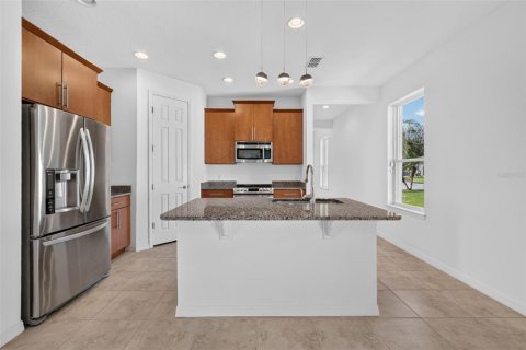 Villa ou maison à vendre à Poinciana, Floride: 2 chambres, 158.21 m2 № 2339666 - photo 8