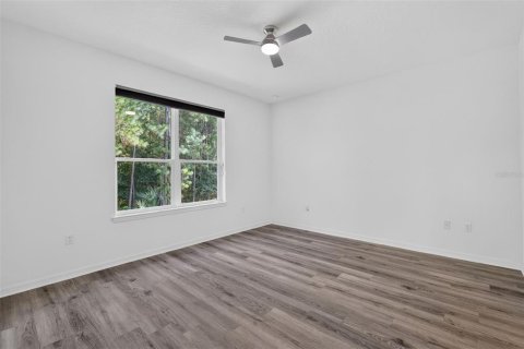 Villa ou maison à vendre à Poinciana, Floride: 2 chambres, 158.21 m2 № 2339666 - photo 17