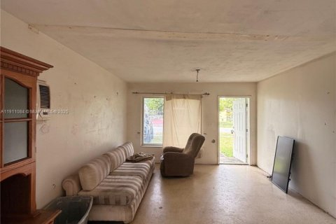 Купить виллу или дом в Норт-Майами, Флорида 3 спальни, 92.9м2, № 1966957 - фото 3