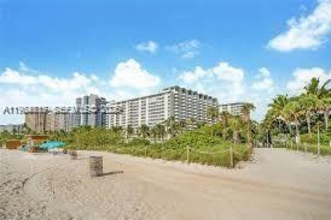 Condo à Miami Beach, Floride, 1 chambre  № 2031520