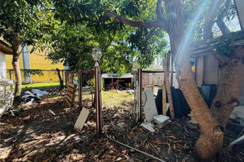 House in South Miami, Florida 3 bedrooms, 127.74 sq.m. № 1963375 - photo 23