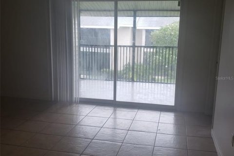 Copropriété à louer à Orlando, Floride: 3 chambres, 82.96 m2 № 2385645 - photo 2