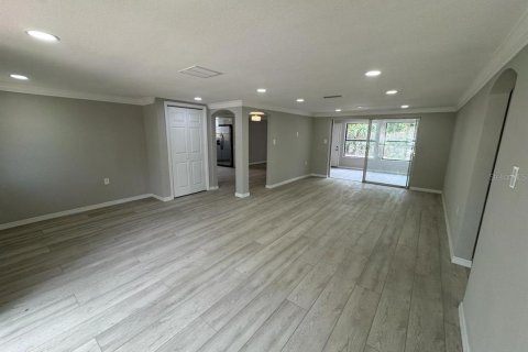 House in Port Richey, Florida 4 bedrooms, 182.27 sq.m. № 1759438 - photo 10