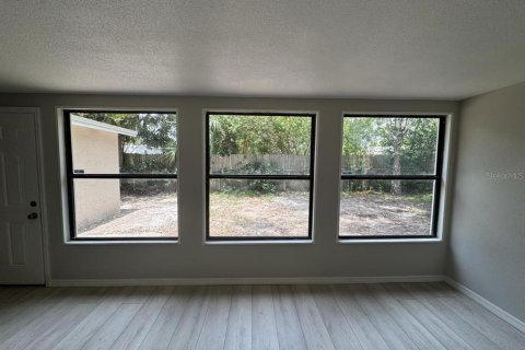 House in Port Richey, Florida 4 bedrooms, 182.27 sq.m. № 1759438 - photo 15