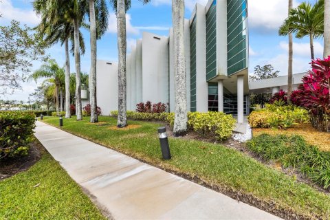 Commercial property in Weston, Florida № 2076086 - photo 29