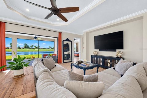 Villa ou maison à vendre à Bradenton, Floride: 3 chambres, 281.03 m2 № 2431765 - photo 8