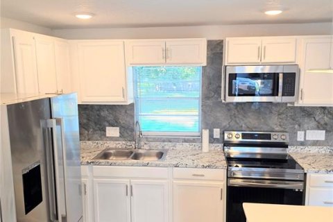 Casa en venta en Lakeland, Florida, 3 dormitorios, 143.26 m2 № 2435113 - foto 6