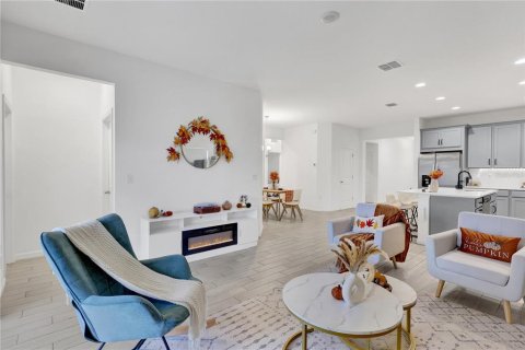 Villa ou maison à vendre à Haines City, Floride: 4 chambres, 195.09 m2 № 2413614 - photo 4