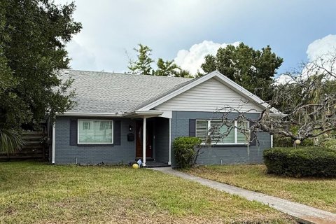 House in Tampa, Florida 3 bedrooms, 188.22 sq.m. № 1883968 - photo 4