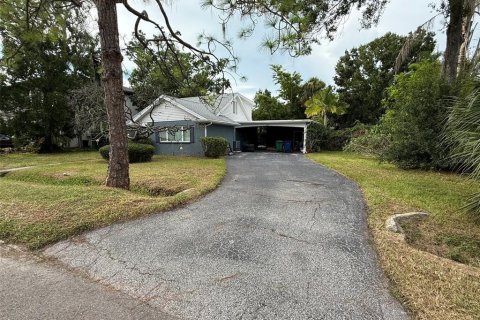 House in Tampa, Florida 3 bedrooms, 188.22 sq.m. № 1883968 - photo 1