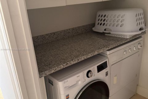 Condominio en venta en Aventura, Florida, 3 dormitorios, 188.59 m2 № 1887992 - foto 21