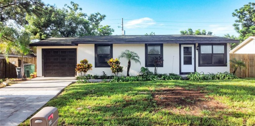 House in Longwood, Florida 3 bedrooms, 143.81 sq.m. № 1885209