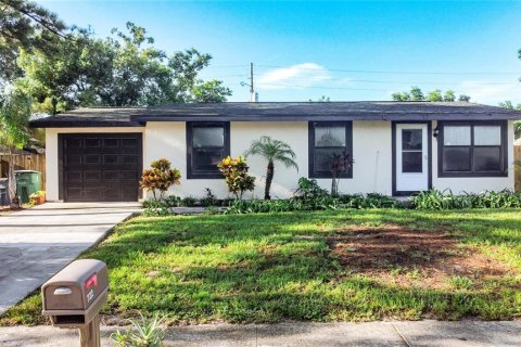 House in Longwood, Florida 3 bedrooms, 143.81 sq.m. № 1885209 - photo 2