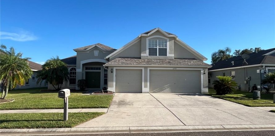 Villa ou maison à Land O' Lakes, Floride 5 chambres, 252.23 m2 № 2302298