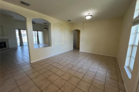 Villa ou maison à vendre à Land O' Lakes, Floride: 5 chambres, 252.23 m2 № 2302298 - photo 11