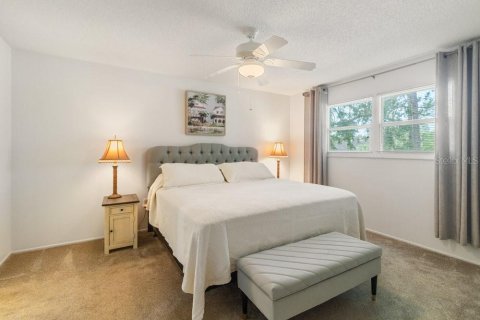 Condo in New Port Richey, Florida, 2 bedrooms  № 1906541 - photo 15