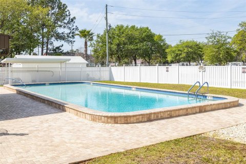 Condo in New Port Richey, Florida, 2 bedrooms  № 1906541 - photo 28