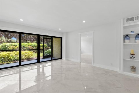 Condo in Clearwater, Florida, 2 bedrooms № 2204002 - photo 11