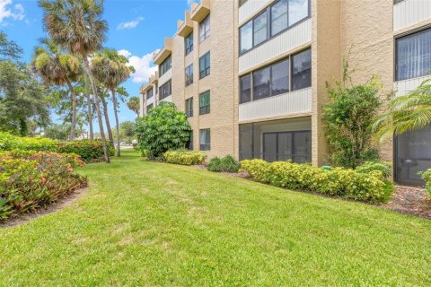 Condo in Clearwater, Florida, 2 bedrooms № 2204002 - photo 17