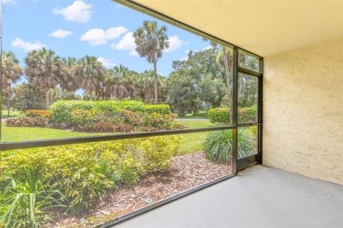 Condo in Clearwater, Florida, 2 bedrooms № 2204002 - photo 16
