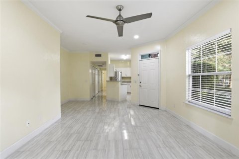 Condominio en alquiler en Gainesville, Florida, 2 dormitorios, 86.77 m2 № 2093337 - foto 8