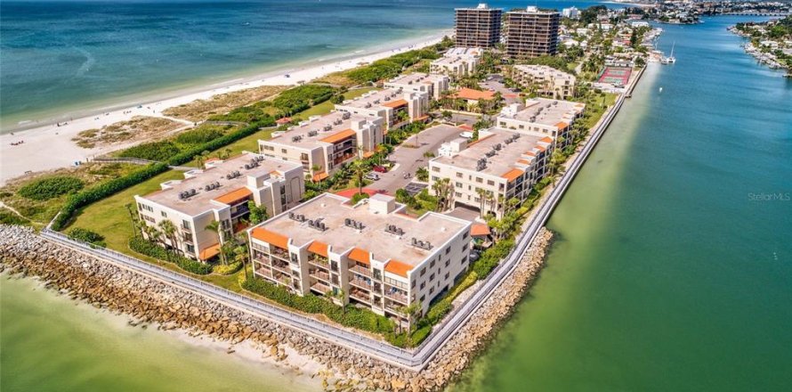 Condo à Treasure Island, Floride, 2 chambres  № 1514647