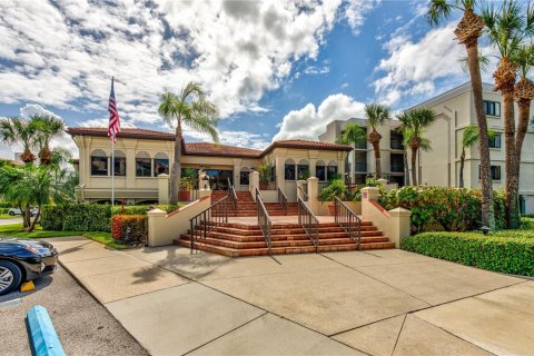 Copropriété à vendre à Treasure Island, Floride: 2 chambres, 103.59 m2 № 1514647 - photo 25
