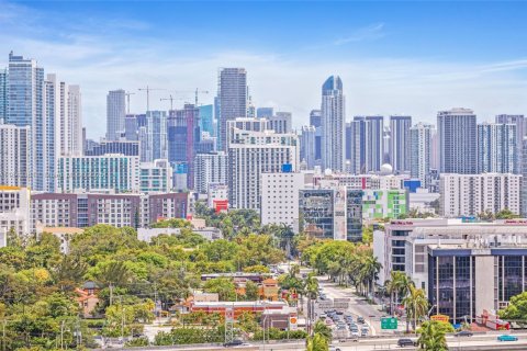 Condominio en alquiler en Miami, Florida, 1 dormitorio, 59.46 m2 № 1851931 - foto 15