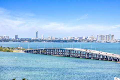 Condominio en alquiler en Miami, Florida, 1 dormitorio, 59.46 m2 № 1851931 - foto 16
