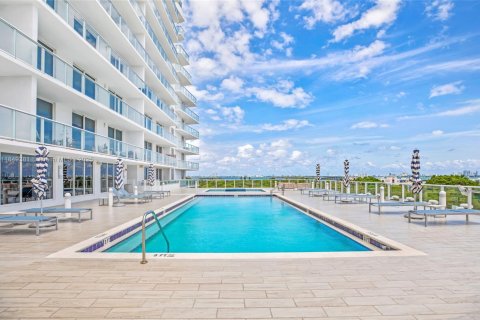 Condominio en alquiler en Miami, Florida, 1 dormitorio, 59.46 m2 № 1851931 - foto 3