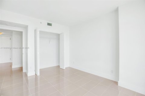 Condominio en alquiler en Miami, Florida, 1 dormitorio, 59.46 m2 № 1851931 - foto 30
