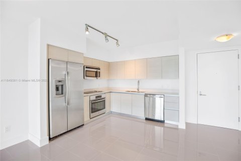Condominio en alquiler en Miami, Florida, 1 dormitorio, 59.46 m2 № 1851931 - foto 25