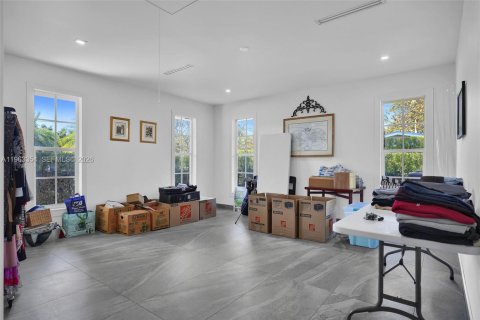 Villa ou maison à vendre à Miami, Floride: 7 chambres, 462.56 m2 № 2025183 - photo 20