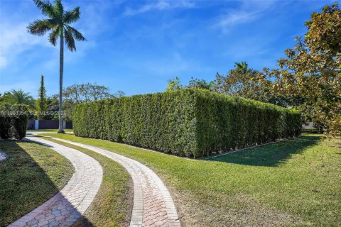 Villa ou maison à vendre à Miami, Floride: 7 chambres, 462.56 m2 № 2025183 - photo 3