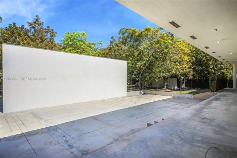 Villa ou maison à vendre à Miami, Floride: 7 chambres, 462.56 m2 № 2025183 - photo 26