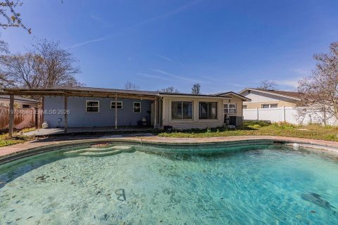 Casa en venta en Jacksonville, Florida, 3 dormitorios, 142.23 m2 № 2034055 - foto 2