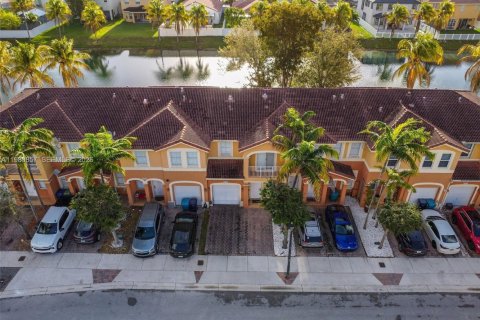 Touwnhouse à vendre à Homestead, Floride: 3 chambres, 134.43 m2 № 2044307 - photo 18