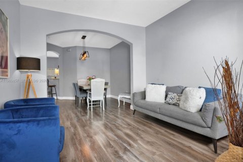 Touwnhouse à vendre à Homestead, Floride: 3 chambres, 134.43 m2 № 2044307 - photo 6