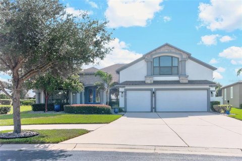 House in Dover, Florida 4 bedrooms, 309.74 sq.m. № 2203730