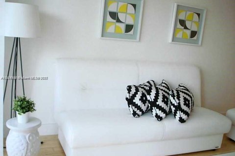 Copropriété à vendre à Hollywood, Floride: 1 chambre, 82.03 m2 № 1781442 - photo 12