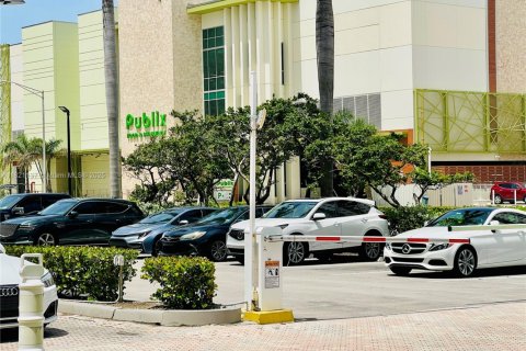 Copropriété à vendre à Hollywood, Floride: 1 chambre, 82.03 m2 № 1781442 - photo 25