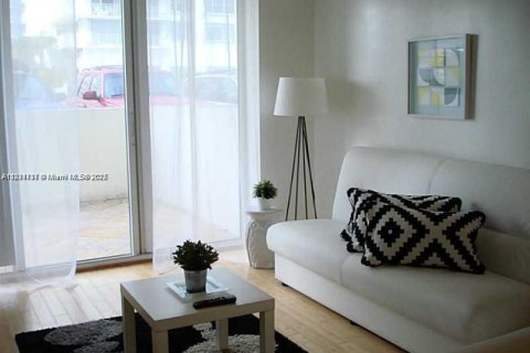 Copropriété à vendre à Hollywood, Floride: 1 chambre, 82.03 m2 № 1781442 - photo 3