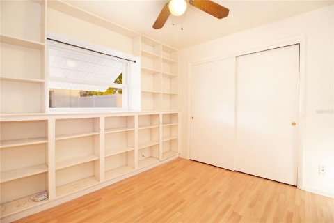 House in Tampa, Florida 3 bedrooms, 120.87 sq.m. № 1553166 - photo 20