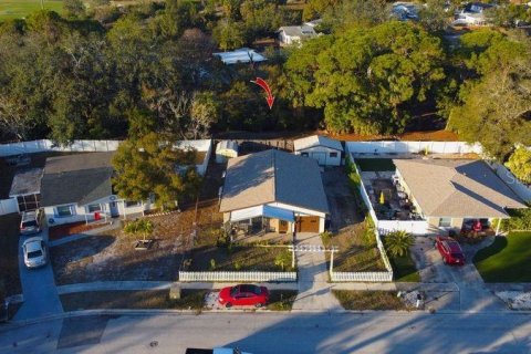 House in Tampa, Florida 3 bedrooms, 120.87 sq.m. № 1553166 - photo 3